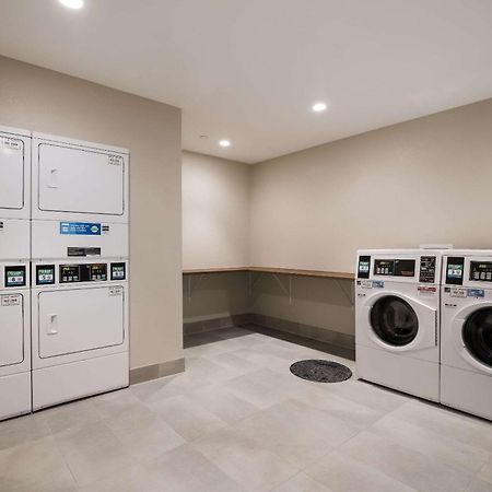 Everhome Suites Corona Eksteriør bilde