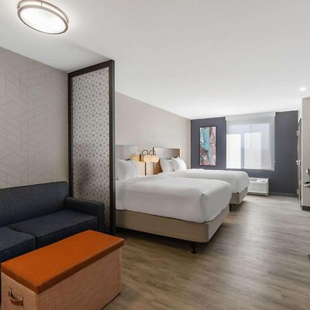 Everhome Suites Corona Eksteriør bilde