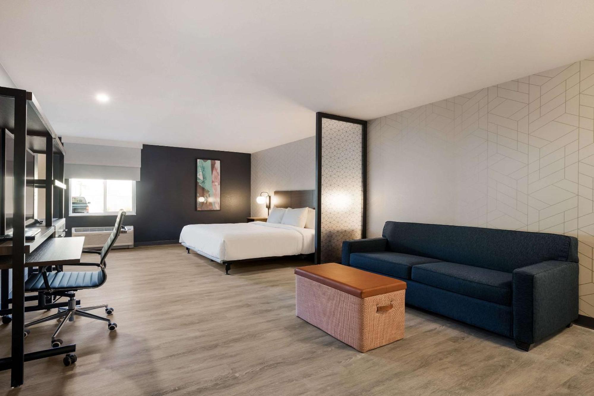 Everhome Suites Corona Eksteriør bilde